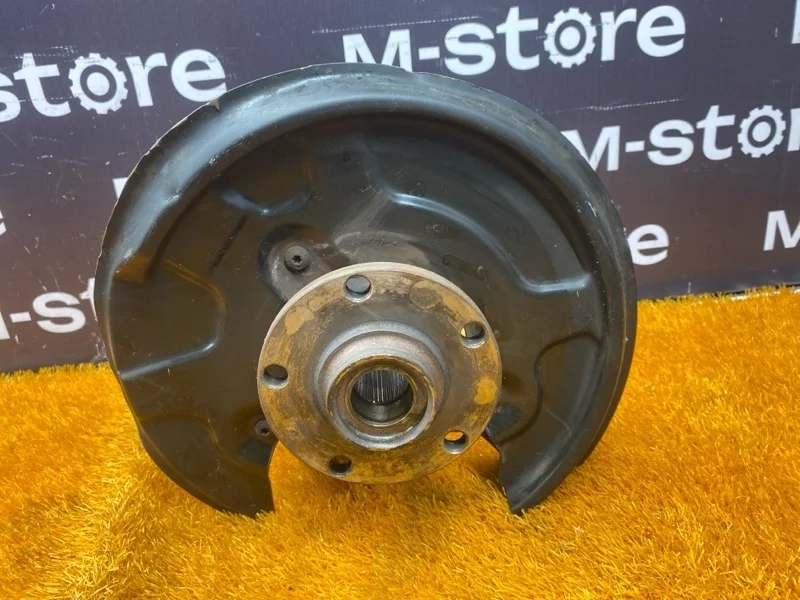 Ступица Audi A4 2004 8E0505431AL B6/8E AMB, задняя левая