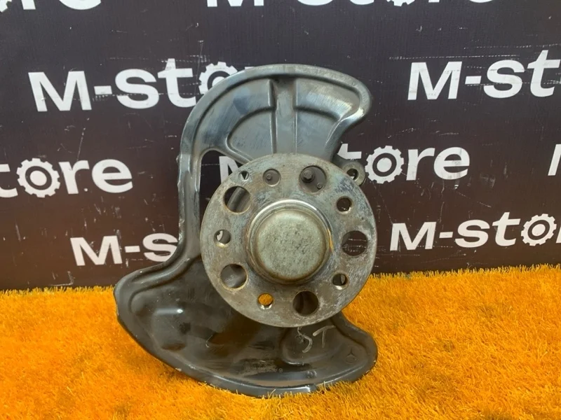 Ступица Mercedes-Benz C-Class 2008 A2043320101 W204 271.950, передняя левая