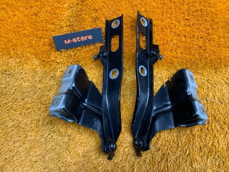 Петля капота Audi Q5 2011 8R0823301A 8R CDN