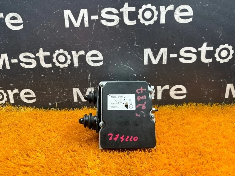 Блок ABS Audi Q5 2010 8R0907379M 8R CAL