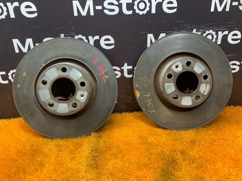 Диск тормозной Audi A6 2006 4F0615301D C6/4F BDW, передний