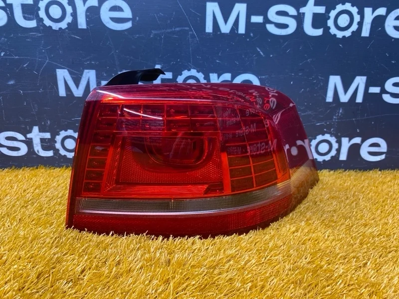 Фонарь задний Volkswagen Passat 2012 3AE945208B B7 CAX, правый