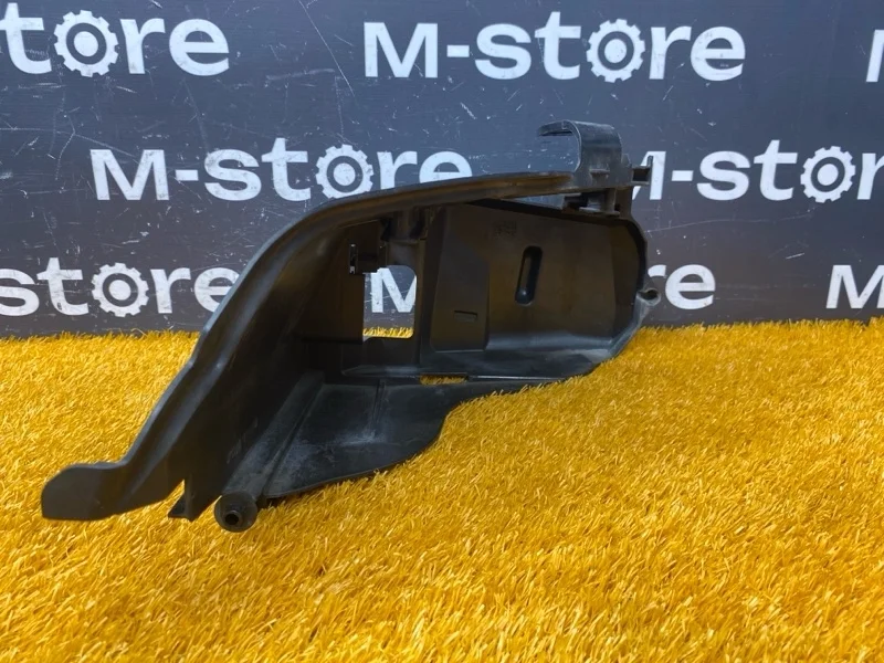 Кронштейн фары Audi Q7 2007 4L0941613 4L BAR, левый