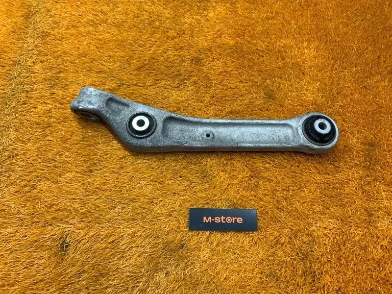 Рычаг подвески нижний Audi A4 2015 8W0407156A B9/8W CVKB, передний правый