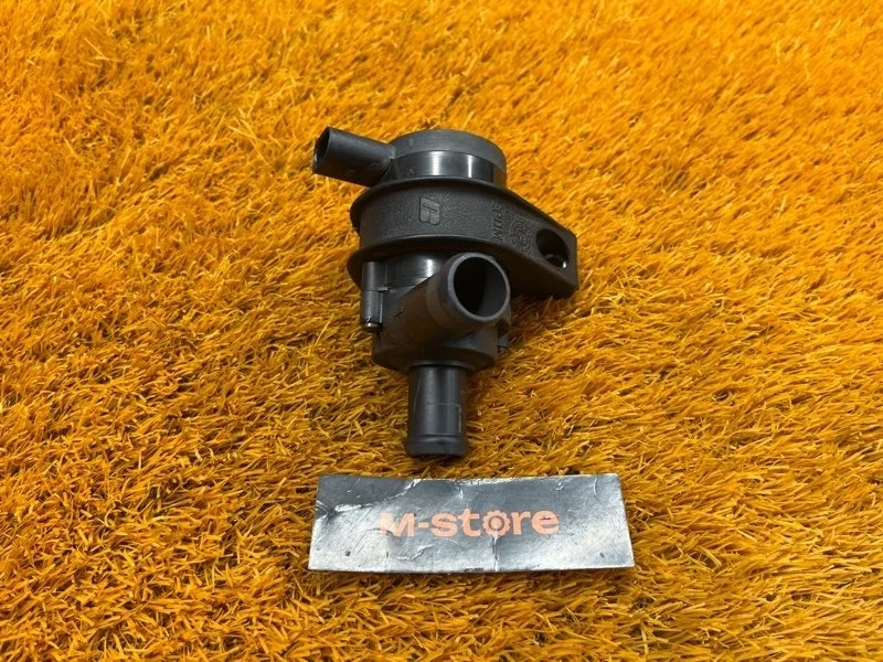 Помпа дополнительная Audi A5 2010 06H965561 8T CDN