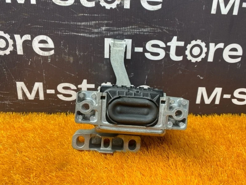 Подушка двигателя Audi A4 2015 5Q0199262BE B9/8W CVKB, правая