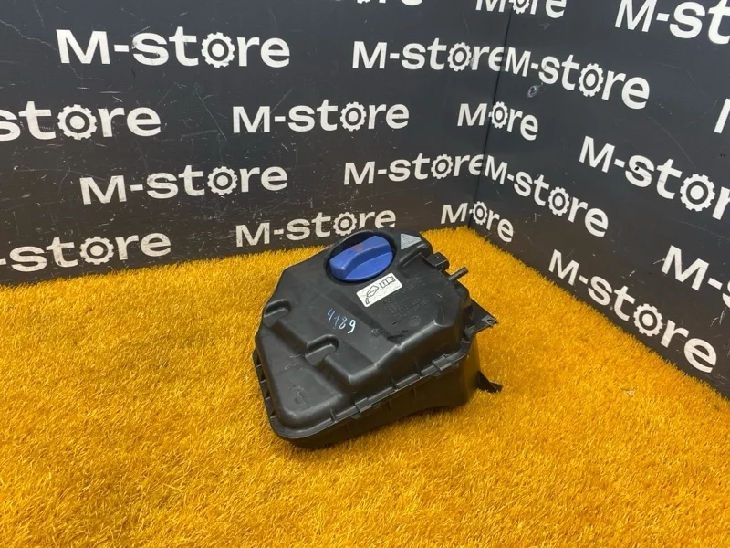 Бачок расширительный Audi Q7 2012 7L0121407E 4L CJTC