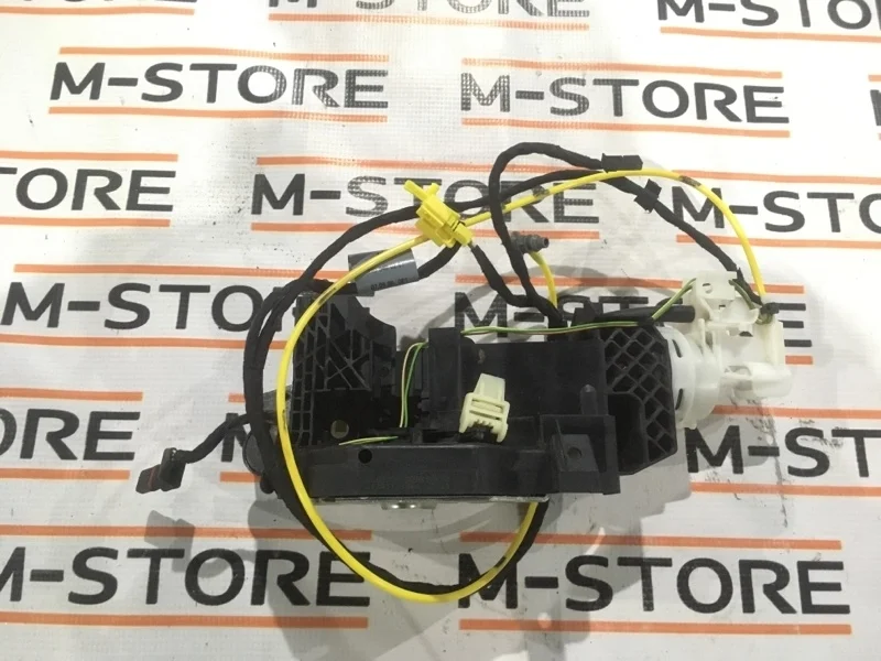 Замок двери Mercedes-Benz S-Class 2001 A2207206035 W220 112.944, передний правый