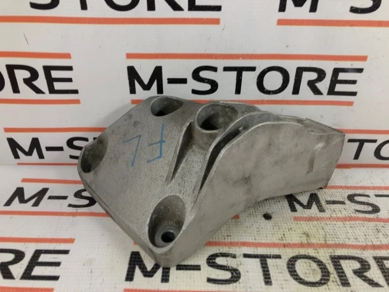 Кронштейн подушки двигателя Bmw 5-Series 2011 22116781233 F10 N20B20B, левый