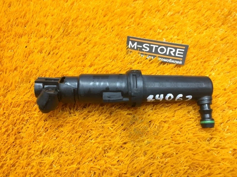 Форсунка омывателя фары Audi Q5 2010 8R0955101 8R CDNC, левая