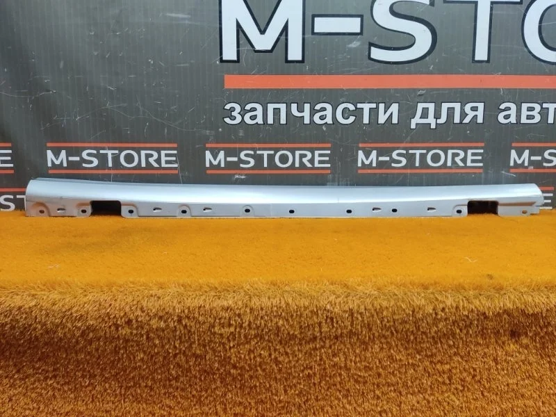 Накладка на порог Mercedes-Benz C-Class 2005 A2036981354 W203 272.920, левая