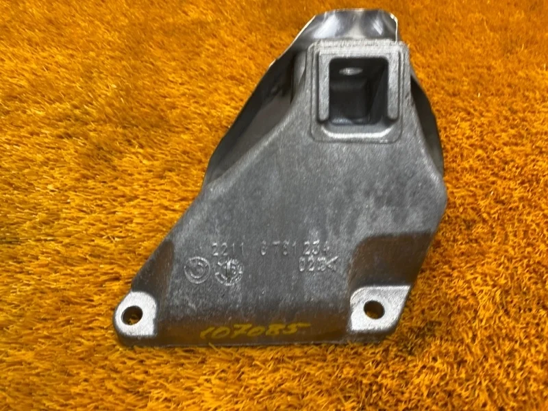 Кронштейн подушки двигателя Bmw 5-Series 2013 22116781234 F10 N20B20B, правый