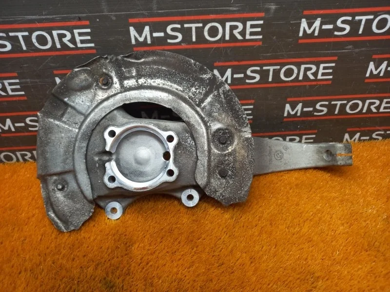 Кулак поворотный Bmw 5-Series 2010 31216775769 F10 N52B30, передний левый