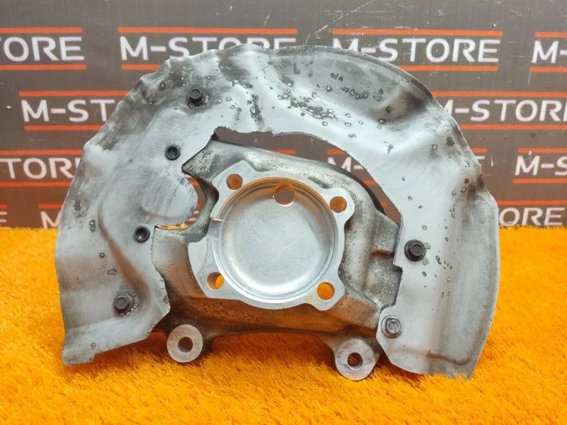 Кулак поворотный Bmw 6-Series 2003 31216762017 E63 N62B44A, передний левый