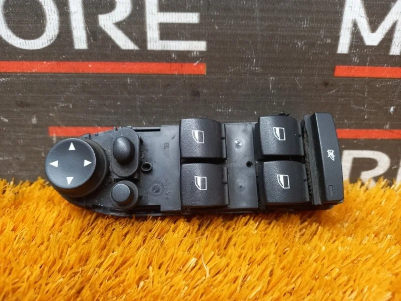 Блок управления стеклоподъемниками Bmw X5 2008 9122121 E70 N52B30, передний левый