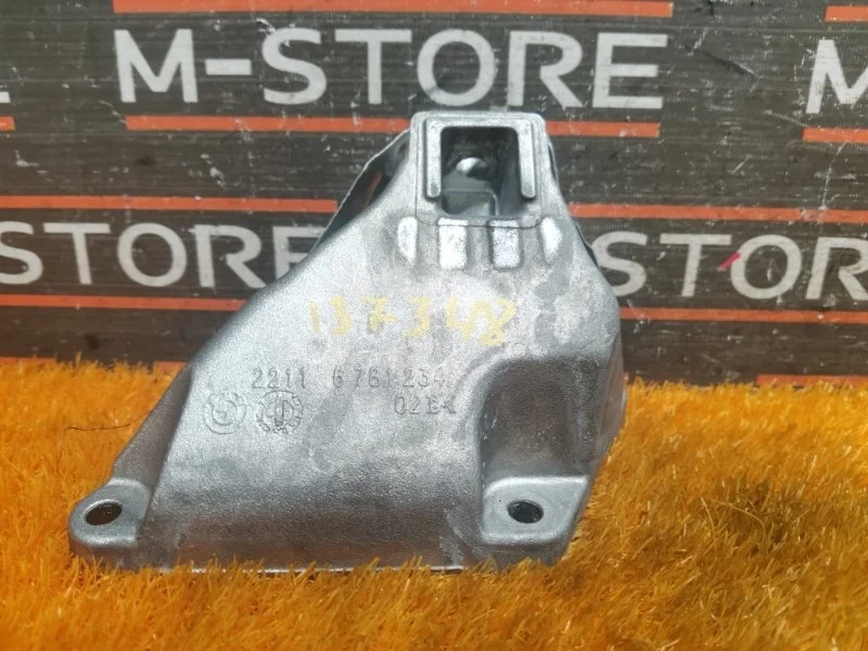 Кронштейн подушки двигателя Bmw 5-Series 22116781234 F10 N20B20B, правый