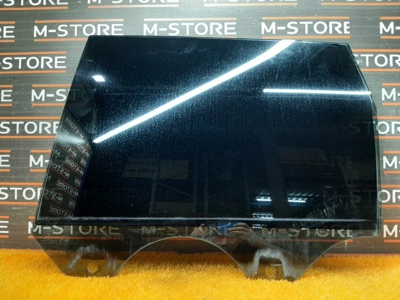 Стекло боковое Porsche Cayenne 2004 95554261104 955 4800, заднее левое