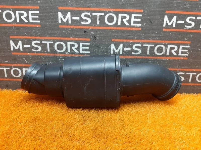 Патрубок воздухозаборника Bmw 5-Series 2011 13717612094 F10 N20B20B
