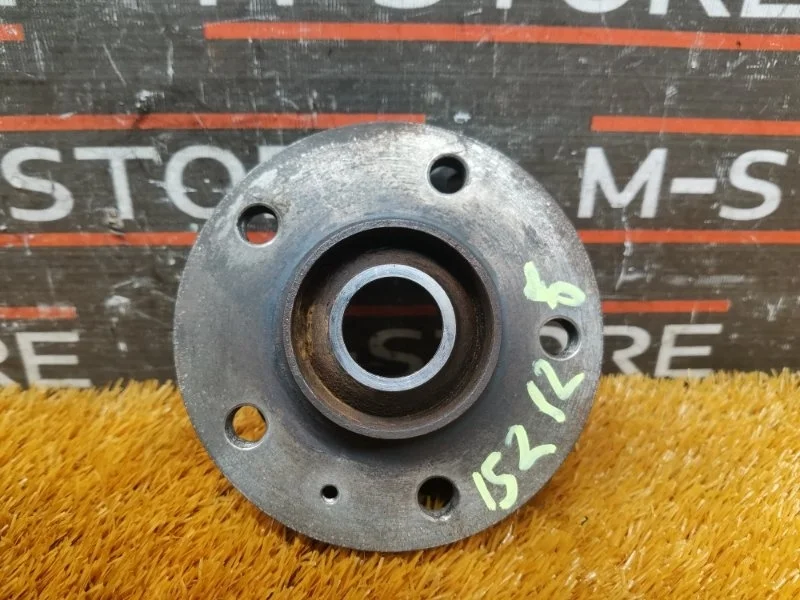 Ступица Audi A6 2011 8K0407615B C7/4G CHVA, задняя правая