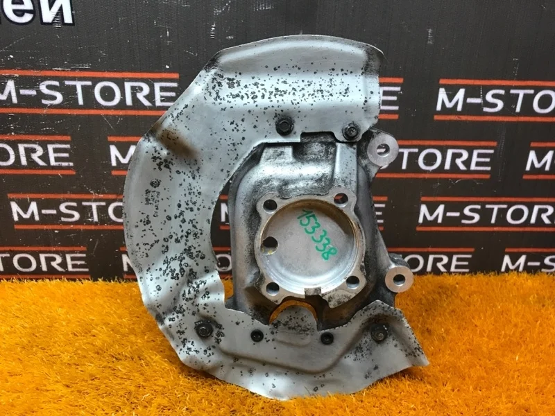 Кулак поворотный Bmw 6-Series 2006 31216762017 E63 N62B48B, передний левый