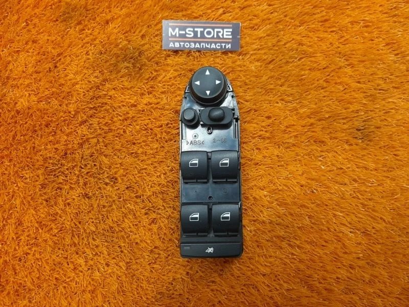 Блок управления стеклоподъемниками Bmw X1 2013 9216049 E84 N46B20B, передний правый