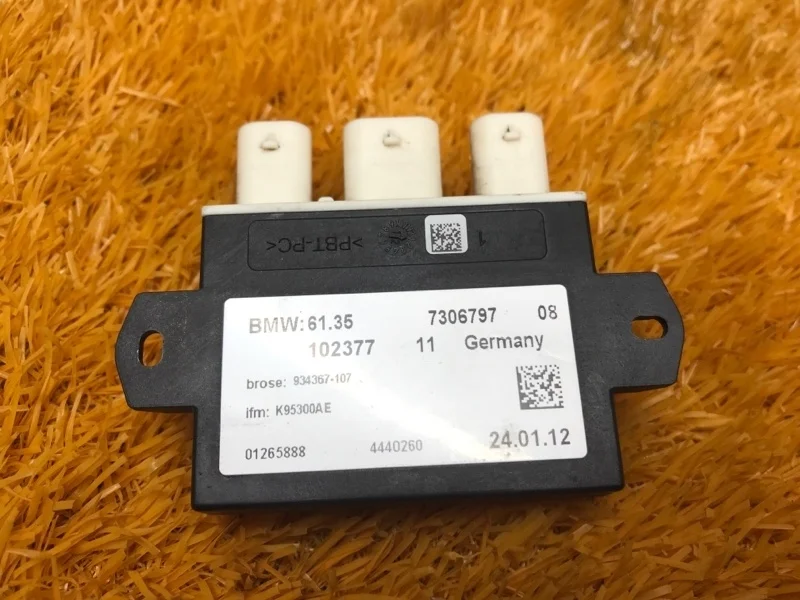 Блок управления крышкой багажника Bmw 3-Series 2012 61357306797 F30 N20B20B
