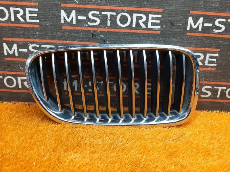 Решетка радиатора Bmw 5-Series 2010 51137200728 F10 N52B25A, правая