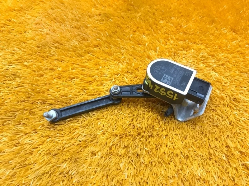 Датчик высоты дорожного просвета Bmw 5-Series 2011 37146784075 F10 N52B30A, задний левый