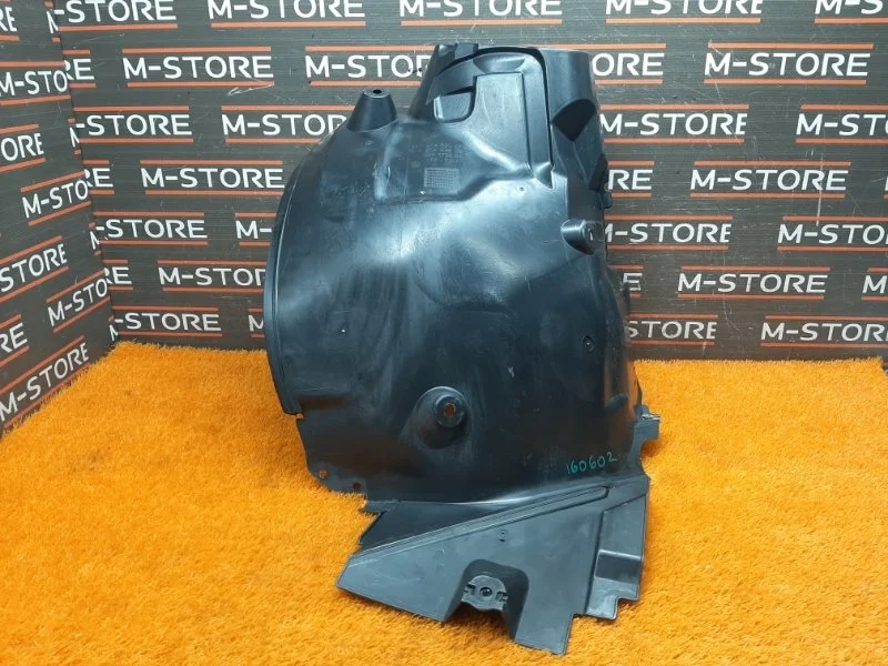 Подкрылок Mercedes-Benz C-Class 2012 A2046904730 C204 271.820, передний левый