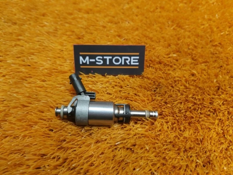 Форсунка топливная Volkswagen Passat Cc 2012 06H906036G B6/358 CCZB