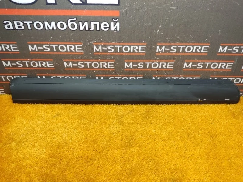 Молдинг на дверь Volkswagen Touareg 2005 7L6837787 7L BMV, передний левый