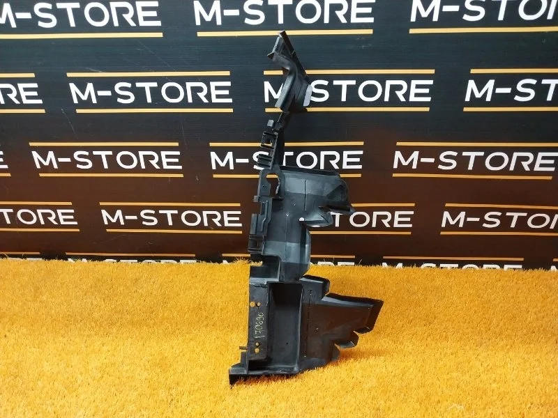 Воздуховод радиатора Audi Q5 2010 8R0121283J 8R CALB, левый