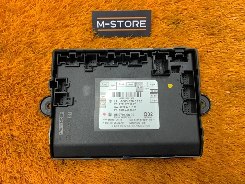 Блок управления дверью Mercedes-Benz S-Class 2004 A0038206526 W221 272.965, задний левый
