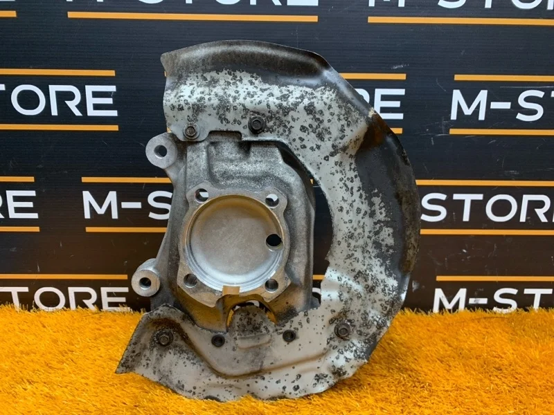 Кулак поворотный Bmw 6-Series 2004 31216762018 E63 N62B44A, передний правый