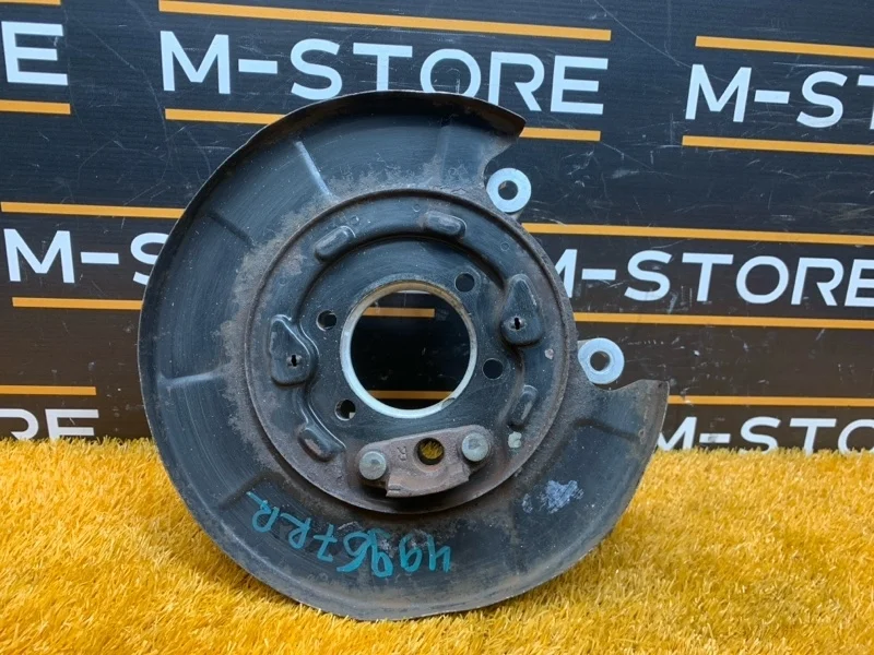 Кулак поворотный Nissan Teana 430189Y000 J31, задний правый
