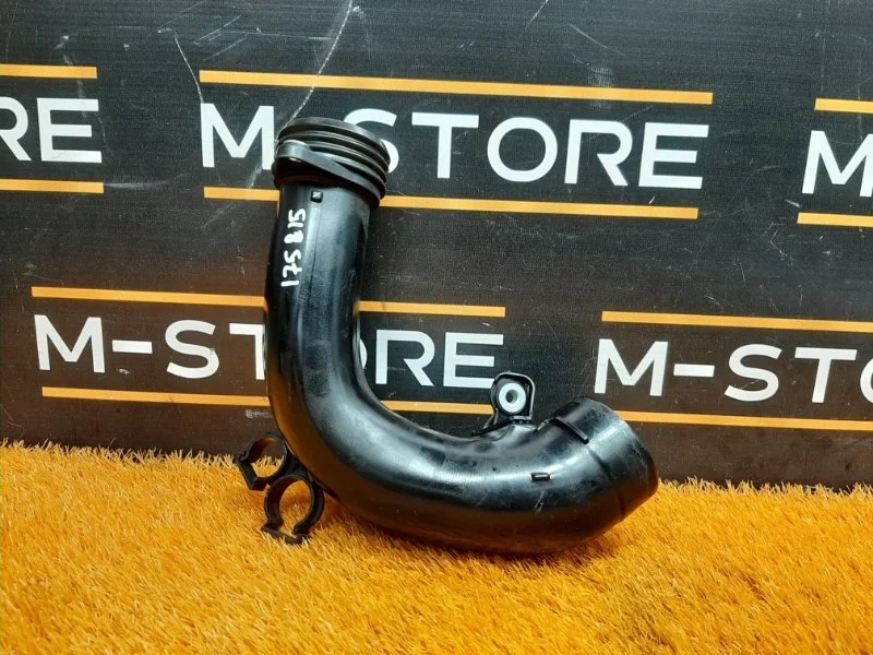 Патрубок интеркулера Bmw X5 2011 13717583715 E70 N55B30A