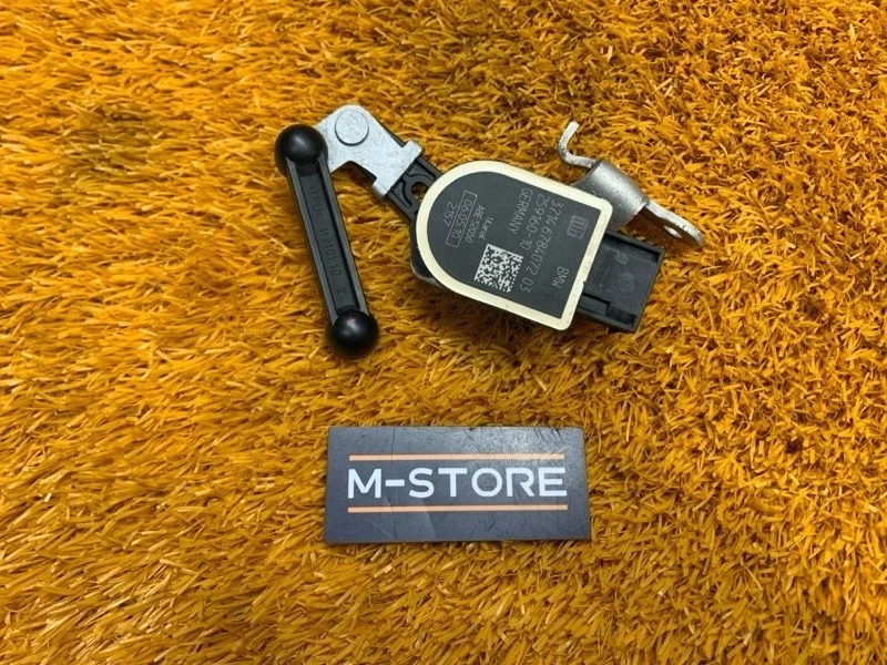 Датчик высоты дорожного просвета Bmw 5-Series 2011 37146784072 F10 N52B25A, передний левый