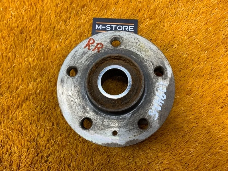 Ступица Audi A5 2010 8K0407613B 8T CDNC, задняя правая