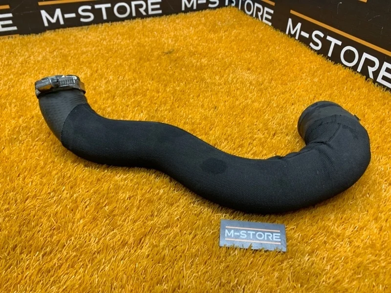 Патрубок интеркулера Audi Q5 2009 8R0145738M 8R CDNC, правый