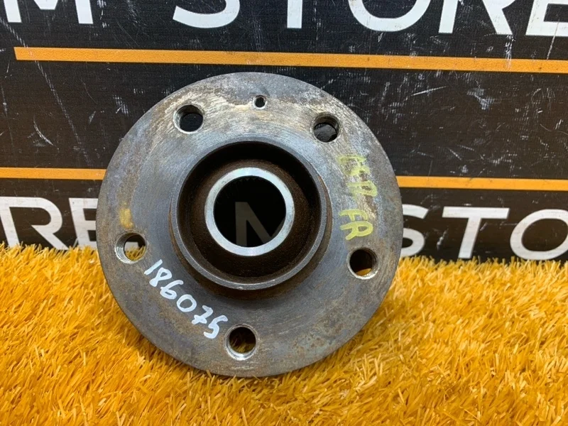 Ступица Audi A5 2014 8K0407615B 8T CDNC, передняя правая