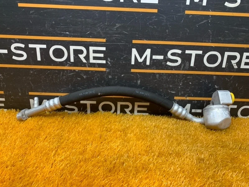 Трубка кондиционера Mercedes-Benz C-Class 2012 A2048306115 W204 271.820