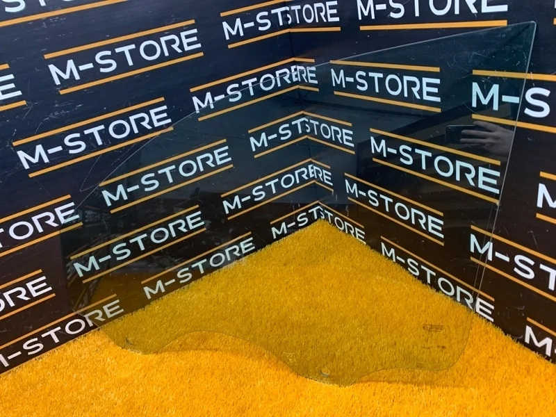 Стекло боковое Porsche Cayenne 2006 95554251104 955 M4800, переднее левое