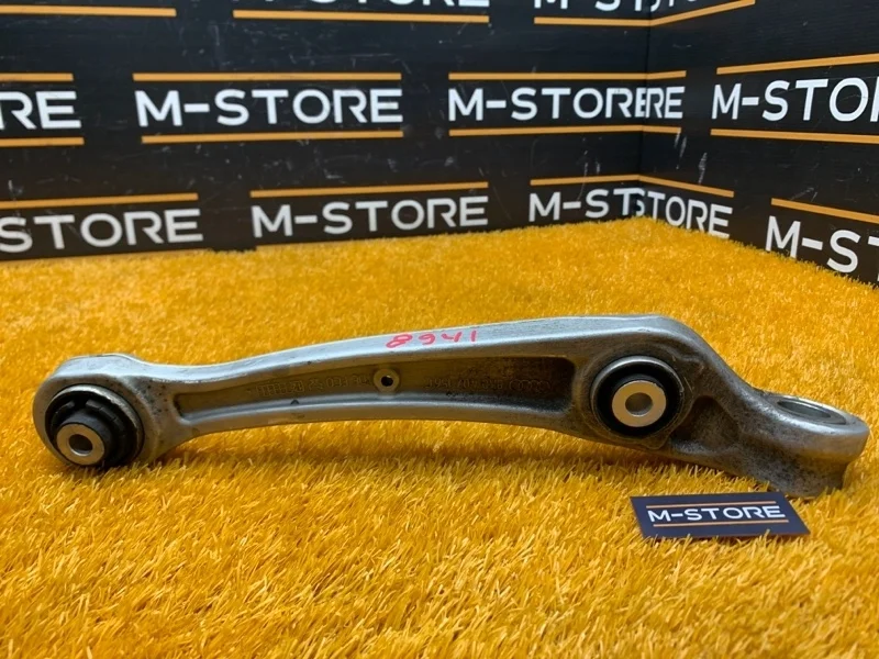 Рычаг подвески нижний Audi A4 2013 8K0407156C B8/8K CDNC, передний правый