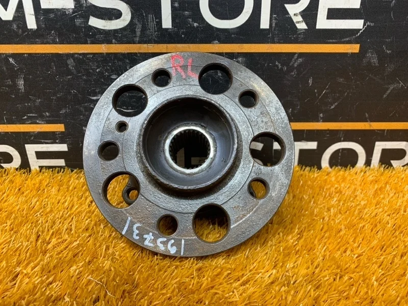 Ступица Mercedes-Benz C-Class 2010 A2309810127 W204 271.860, задняя левая