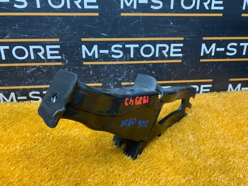 Кронштейн усилителя бампера Volvo Xc60 2013 31329436 DZ47 B4204T7, передний правый