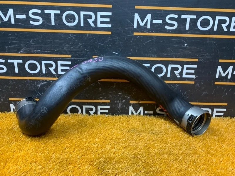 Патрубок интеркулера Mercedes-Benz C-Class 2010 A2045282682 W204 271.860, правый