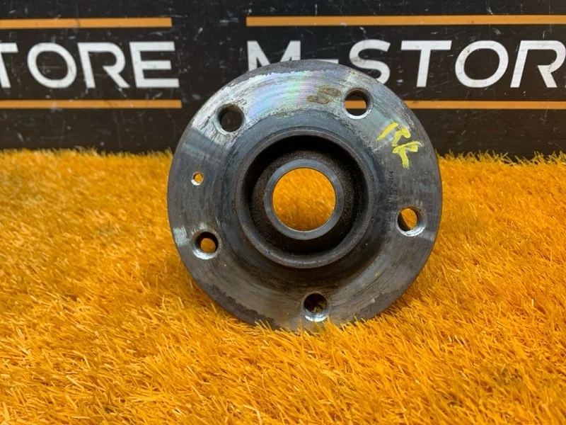 Ступица Audi A8 2010 8K0407615B 4H/D4 CDRA, задняя правая