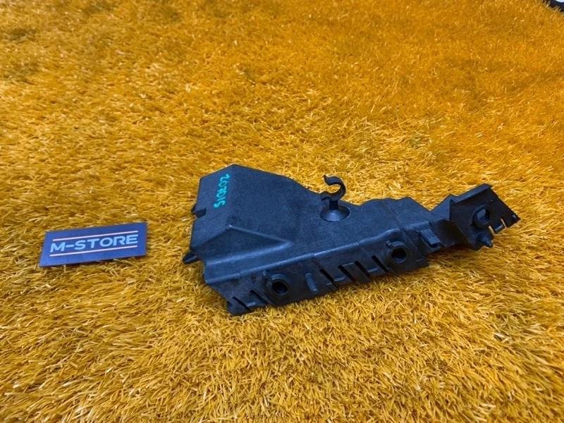 Крепление бампера Audi Q5 2011 8R0807283C 8R CDNC, переднее левое