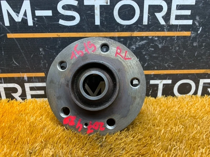 Ступица Audi A8 2010 8K0407615B 4H/D4 CDRA, задняя левая