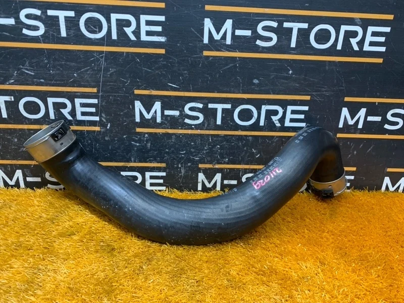Патрубок интеркулера Mercedes-Benz E-Class 2009 A2045282682 C207 271.860, правый